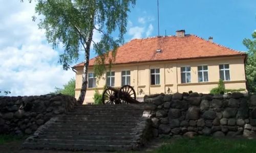 Gospodarstwo agroturystyczne "Dwór i Stajnia Dębogóra" Wieleń