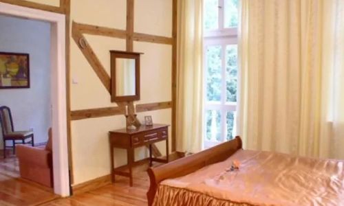 Dwór w Czartołomie Chojnice