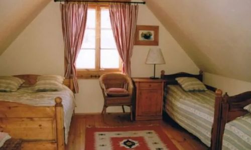 Gościnna Zagroda na Cisowym Wzgórzu Rowele