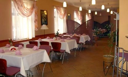 Pensjonat i Restauracja Rogatka Osieczna