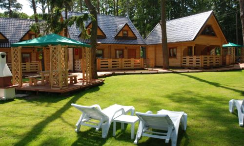 Domki z BALI- NawaraPARK Pobierowo