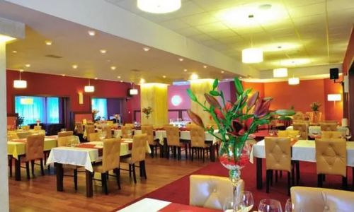 Hotel Złoty Las  Świdnica