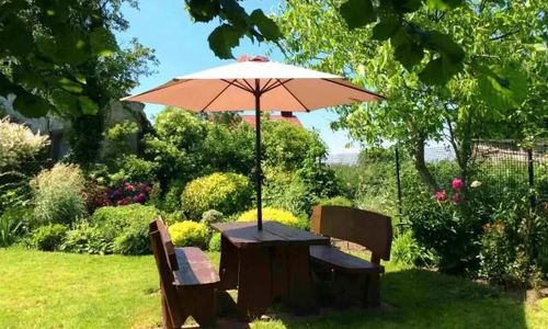 Pokoje Gościnne Pod Bzami Stegna