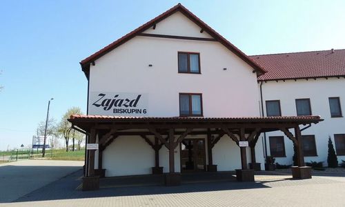 Zajazd w Biskupinie Biskupin