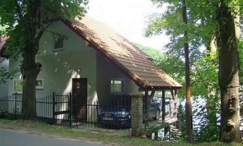 Dom nad jeziorem Zagórze Śląskie