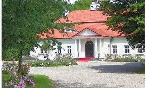 Dwór Bistuszowa. Ryglice