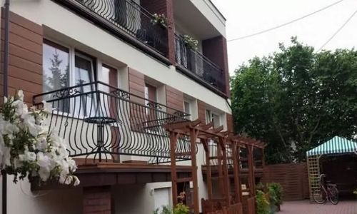 Pokoje Gościnne – Pensjonacik Jeziorak Iława