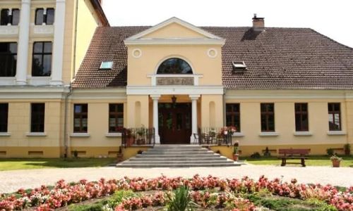 PAŁAC JABŁONOWO Ujście