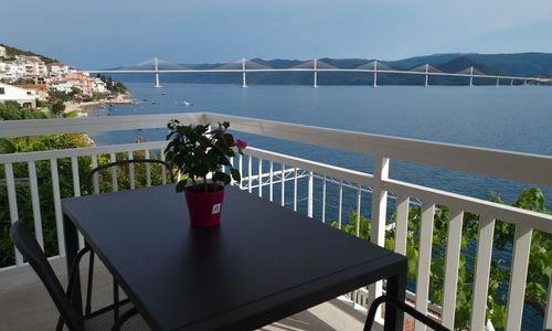 Apartments Vesna Komarna