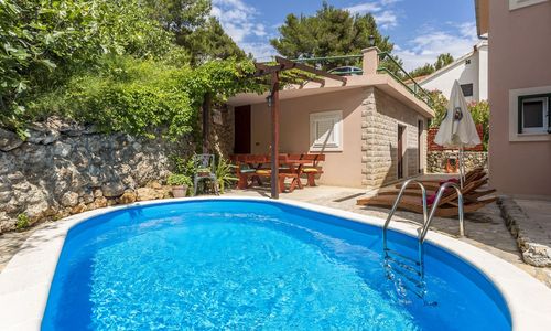 Apartmanok A Tenger Mellett Medencével Medici, Omis - 7461 Medići