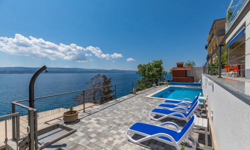 Apartmanok Családok Részére Medencével Zavode, Omis - 1021 Zavode