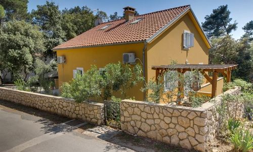 Apartmanok A Tenger Mellett Artatore, Losinj - 8022 Artatore