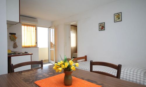 Apartmanok A Tenger Mellett Marusici, Omis - 8632 Marušići