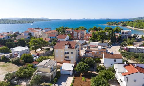 Apartmanok A Tenger Mellett Pirovac, Sibenik - 15659 Pirovac