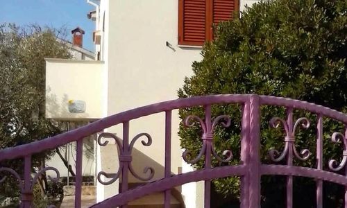 Apartmanok Parkolóhellyel Cres - 12609