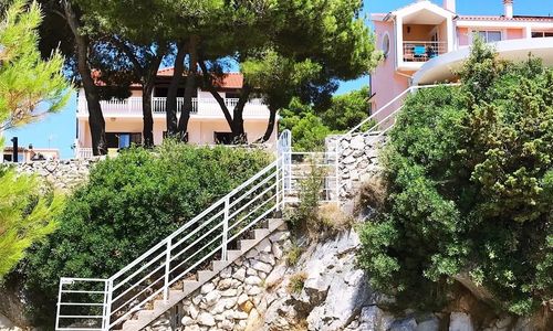 Apartmani  Belak Brodarica