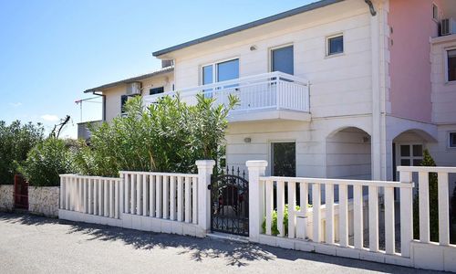 Apartments Summer Okrug Gornji