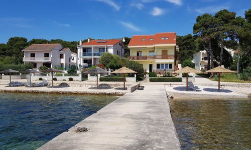 Apartmanok A Tenger Mellett Brgulje, Molat - 16217 Brgulje
