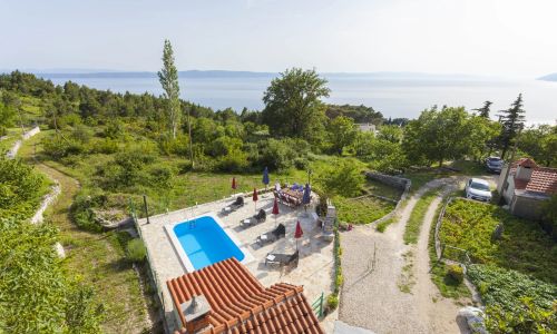 Apartmanok Családok Részére Medencével Gornji Tucepi, Makarska - 17686 Gornji Tučepi