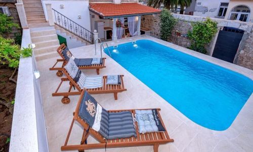 Apartmanok A Tenger Mellett Medencével Jelsa, Hvar - 2067 Jelsa