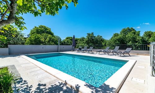 Ház Családok Részére Medencével Krnica, Marcana - 3029 Krnica