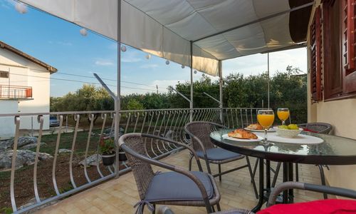 Apartmanok Parkolóhellyel Kastel Stafilic, Kastela - 16086 Kaštel Štafilić