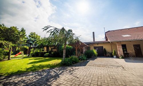 PENZION B&B VILLA FILIPPA Křesetice