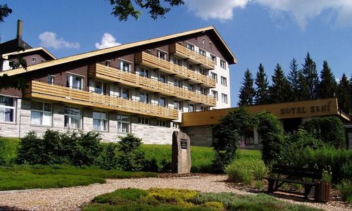 Hotel Srní a depandance Šumava