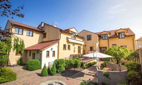 Hotel Pod Věží Strážnice