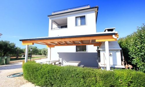 Vila Perunika Sukošan