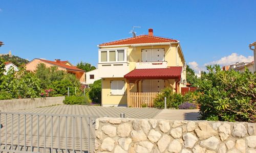 Apartman Bebek Baska