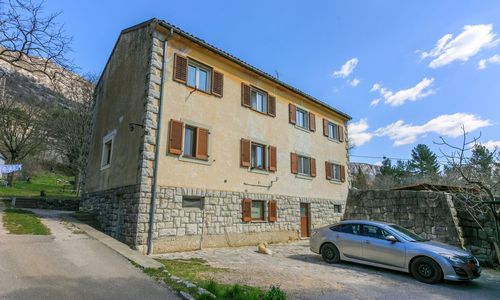 Apartment Nika Tribalj