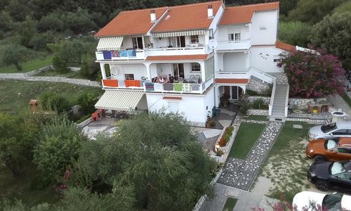Apartmani Dora Kampor