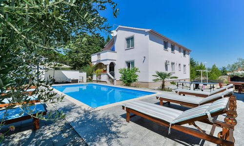 Apartmanok Családok Részére Medencével Zadar - 18098