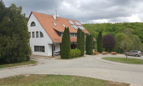 Park Szálló Alsópere 