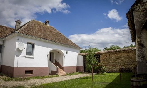Casa din Bărcuț