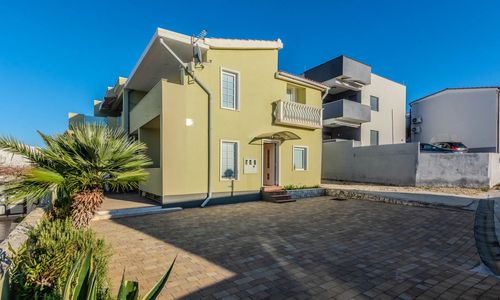 Apartments Mahnet Vir