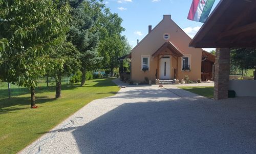 Gyöngyvirág Apartman Keszthely