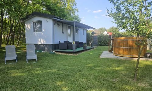 Akácfa Apartman-Mobilház Bakonynána