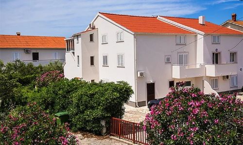 Apartmani Lucija Novalja