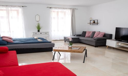 Kossuth Apartmanház Tata