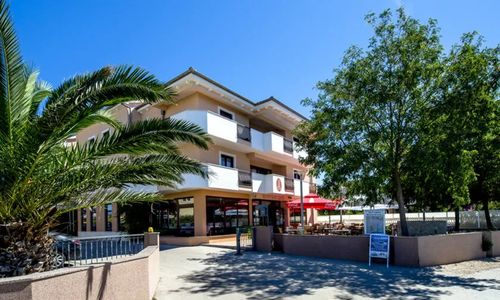 Hotel Laguna Privlaka