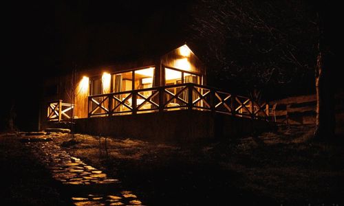 Căsuța de sub cireș Piatra-Neamț