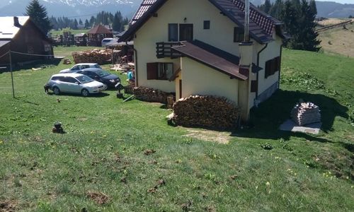 Casa În Vârf Fundățica