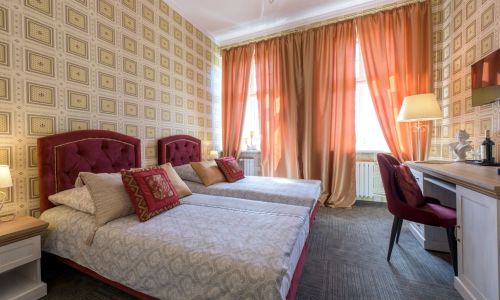 Aparthotel Night o'clock w  Opolu