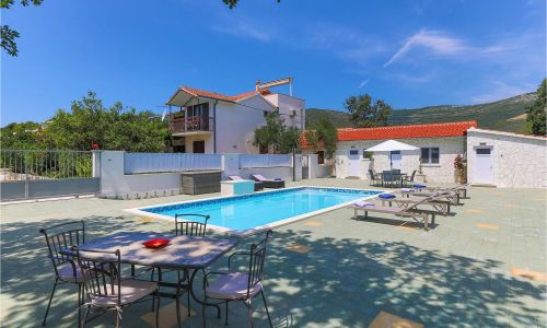 Apartman Kaštel Novi - CDC477