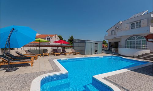 Vendégház Brodarica - CDJ500