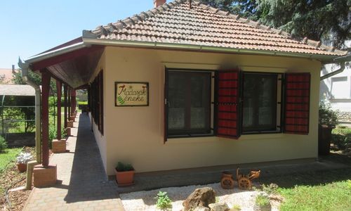 Madarak Éneke Vendégház Berekfürdő