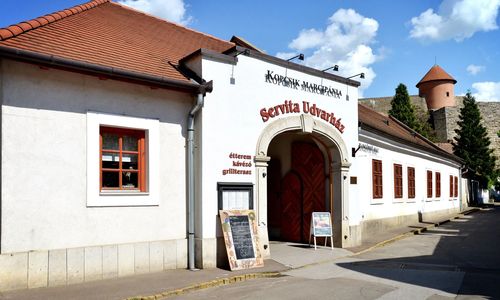 Servita Udvarház Eger