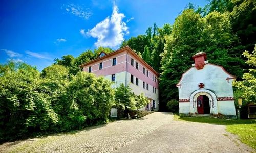 HARABURDI® Recyclart Hotel Kostelec nad Orlicí